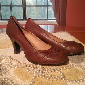 Strictly comfort shoes